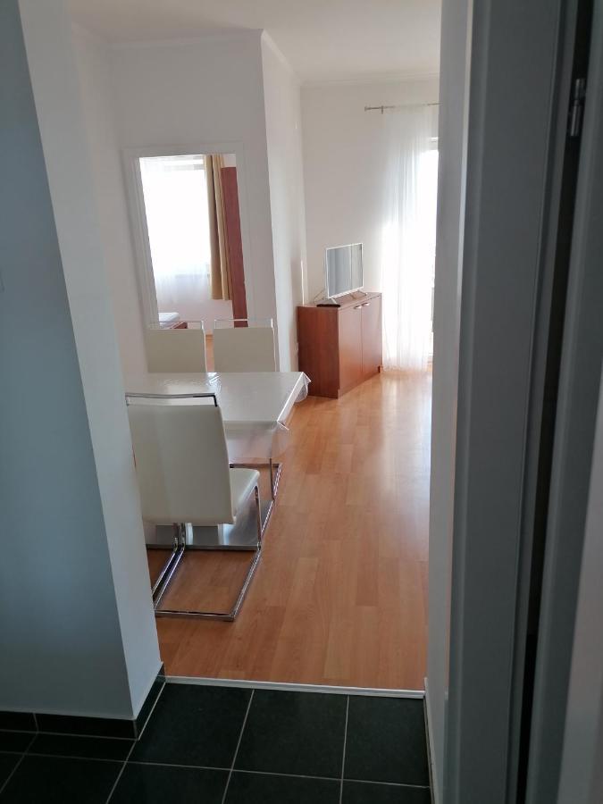 Apartments Dinko Duće エクステリア 写真
