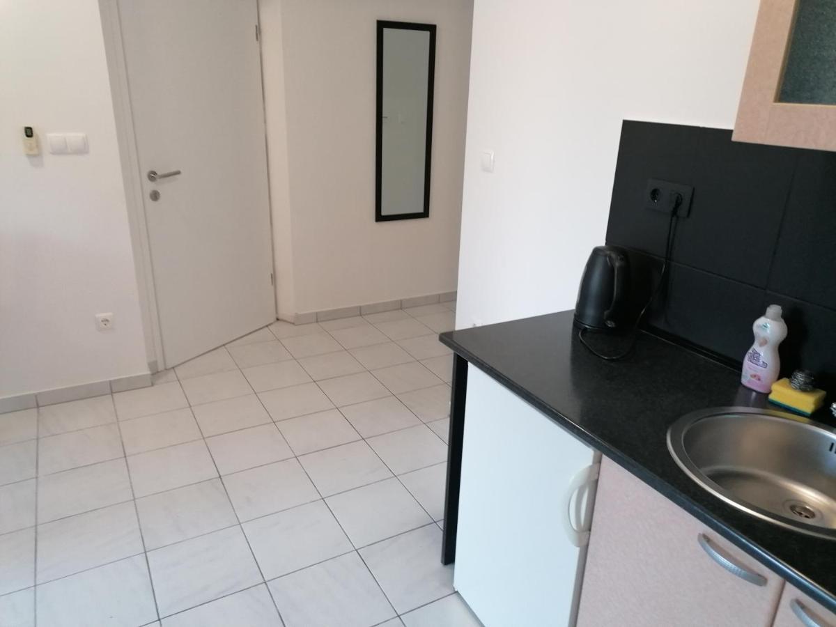 Apartments Dinko Duće エクステリア 写真
