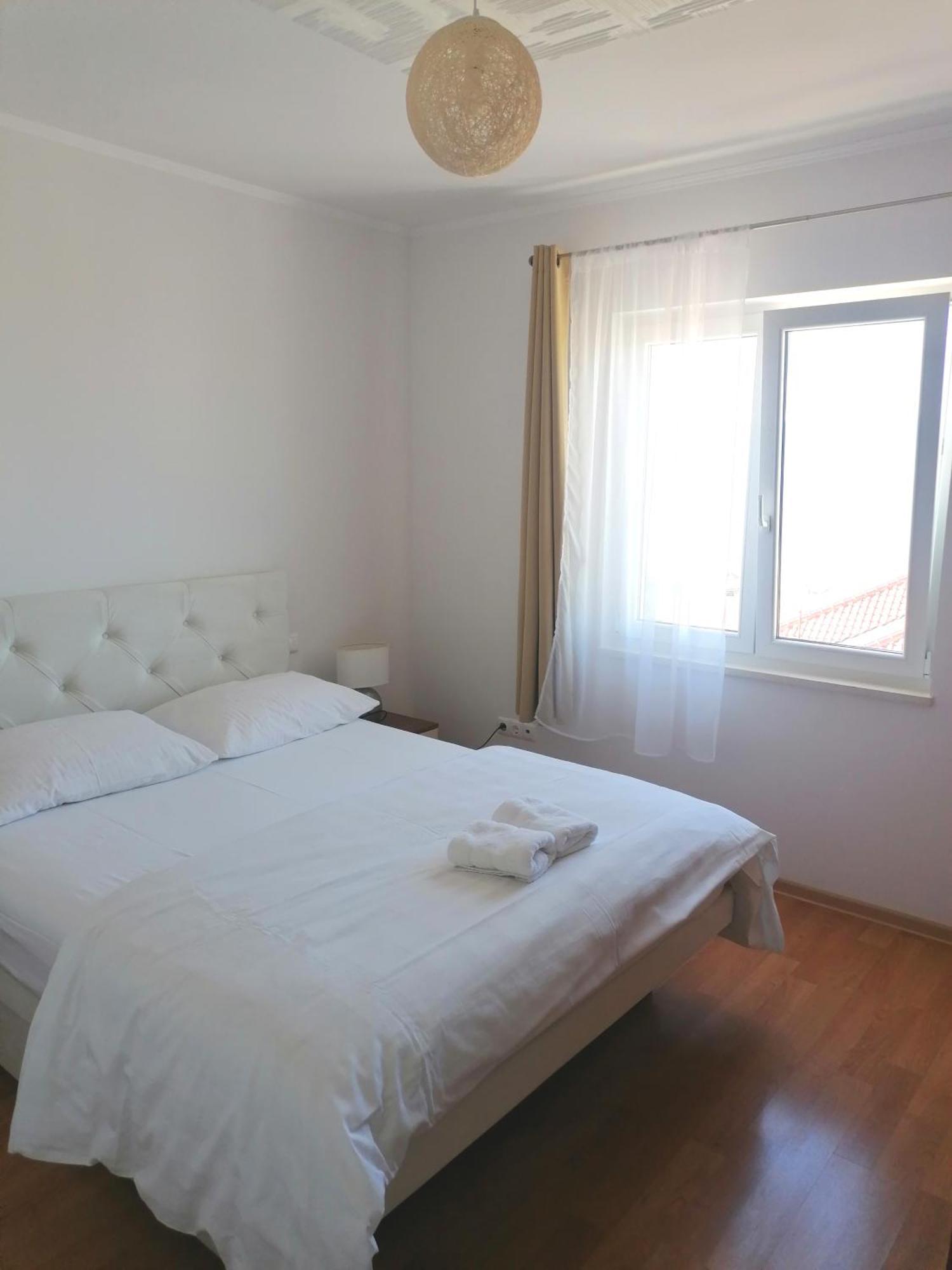 Apartments Dinko Duće エクステリア 写真
