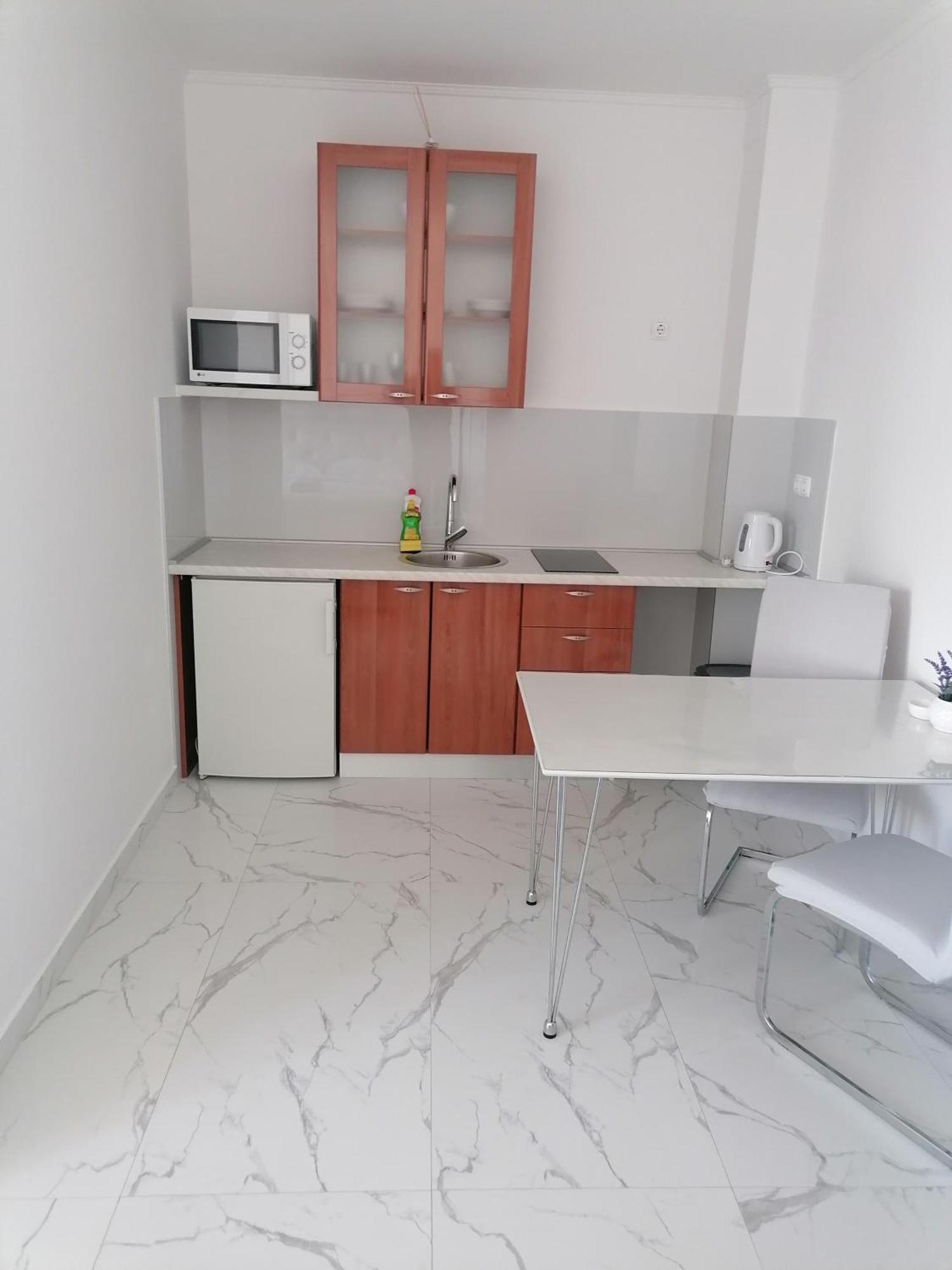 Apartments Dinko Duće エクステリア 写真
